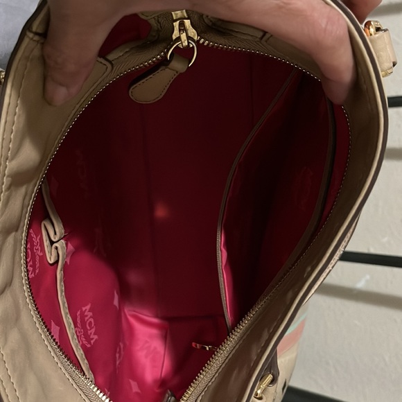 MCM 2 way bag - Picture 8 of 8